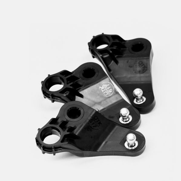 Пластиковые комплектующие с закладными